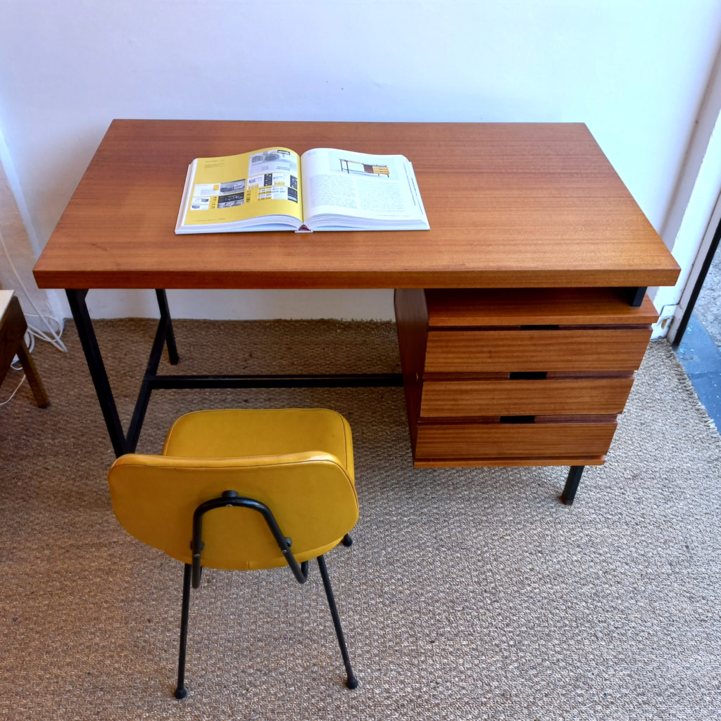 Bureau par Pierre Guariche (1926-1995) sur Circa51