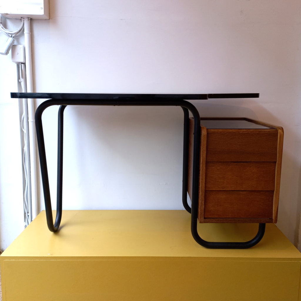 Bureau par R. Charroy sur Circa51
