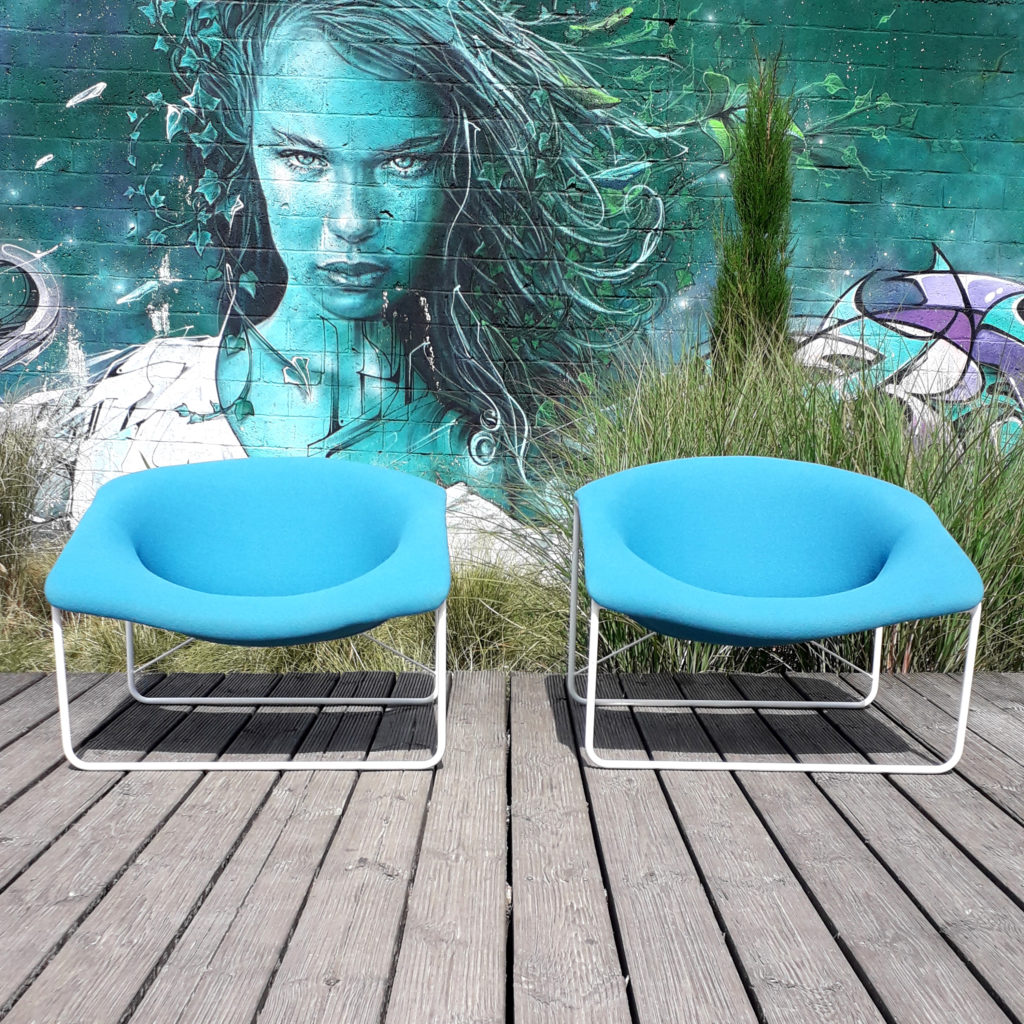Paire de fauteuils Cubique par Olivier Mourgue sur Circa51