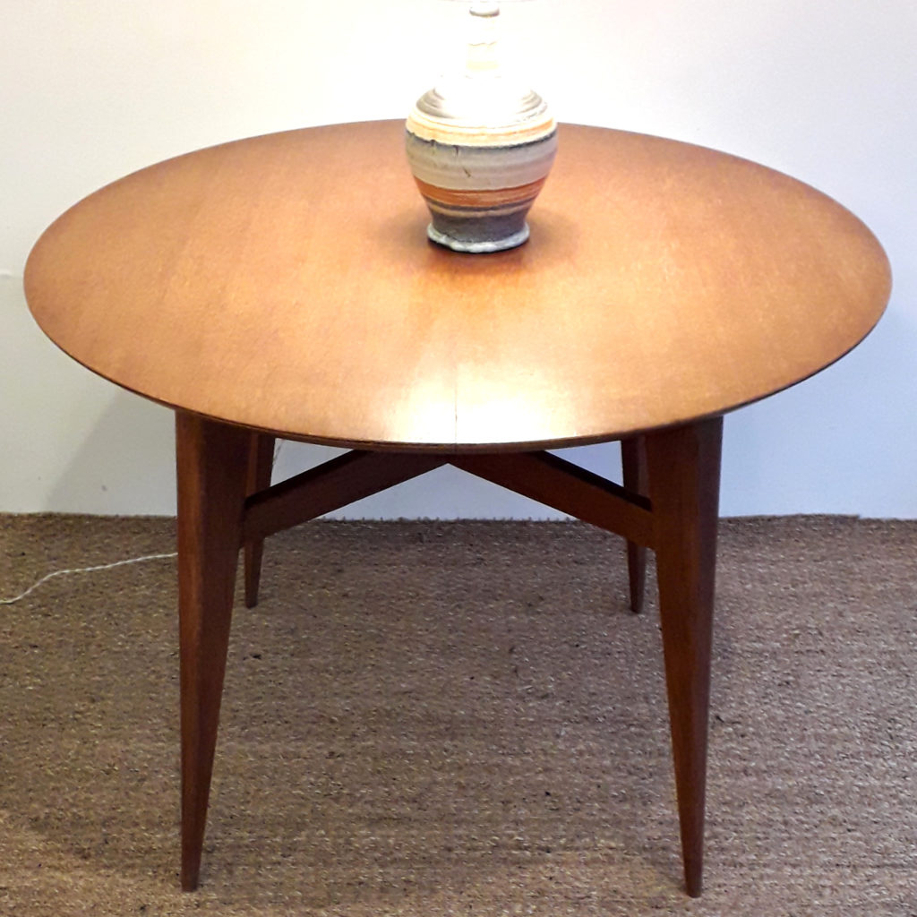 Table de salle à manger par Roger Landault sur Circa51