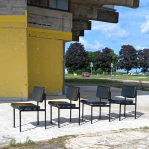 4 chaises CM232 par Pierre Paulin sur Circa51