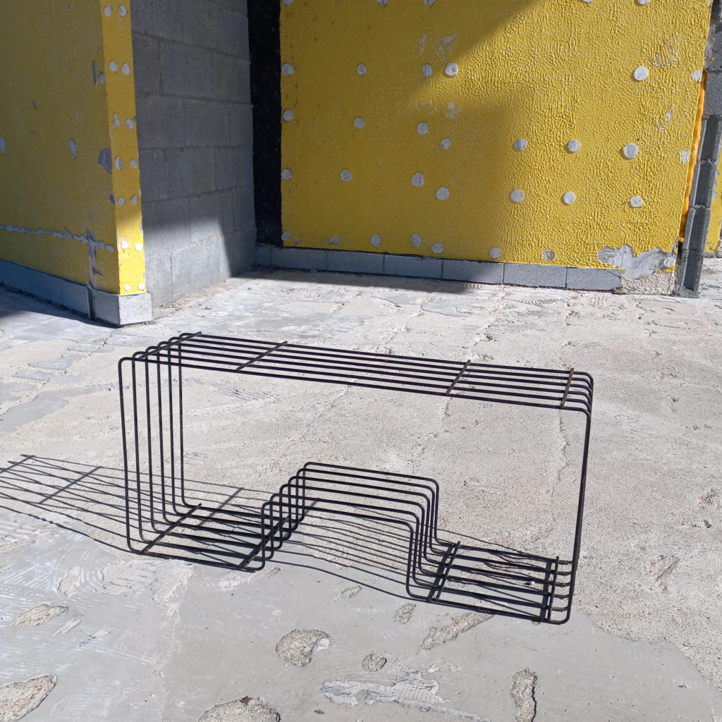 Etagère par Matégot sur Circa51
