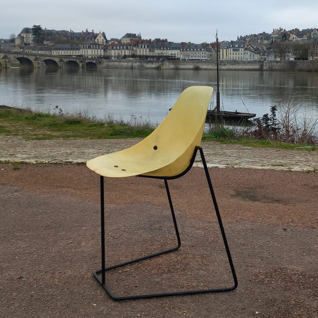Chaise Coccinelle par René-Jean Caillette sur Circa51
