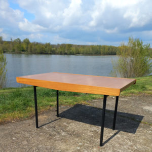 Table par Pierre Guariche sur Circa51