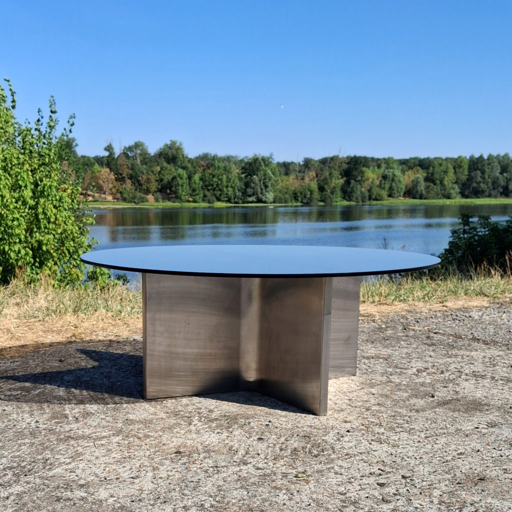 Table basse par Etienne Fermigier sur Circa51