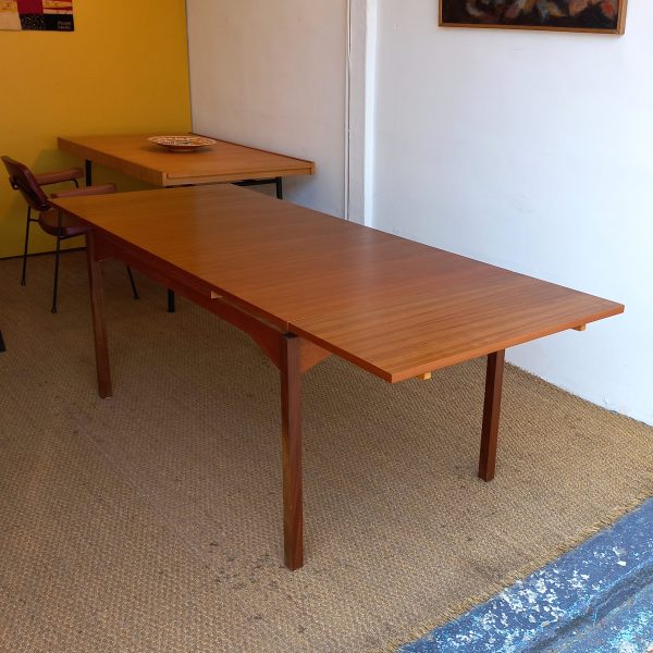 Table de salle à manger par André Monpoix sur Circa51