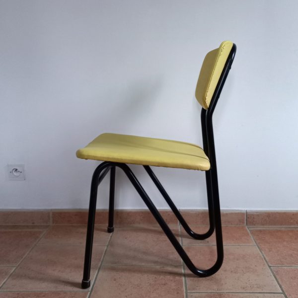 Chaise Prefacto par Pierre Guariche sur Circa51