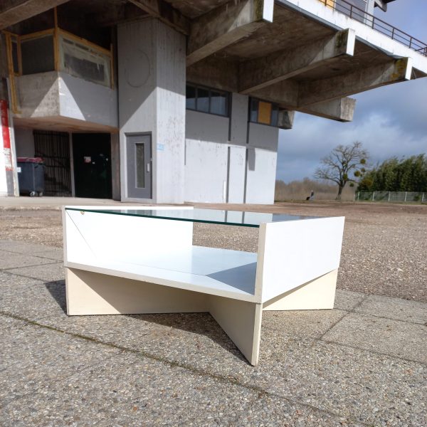 Table basse Aquilon par Pierre Guariche sur Circa51