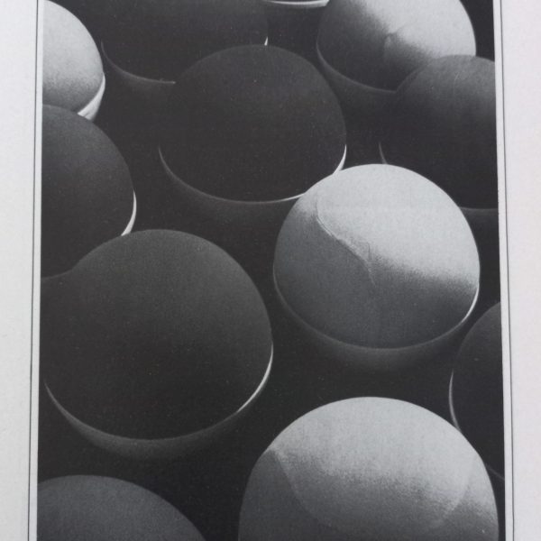 Pouf Boule par RezaÏ sur Circa51