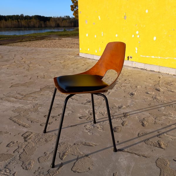 Chaise par Pierre Guariche sur Circa51