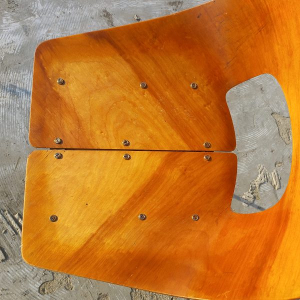 Chaise par Pierre Guariche sur Circa51