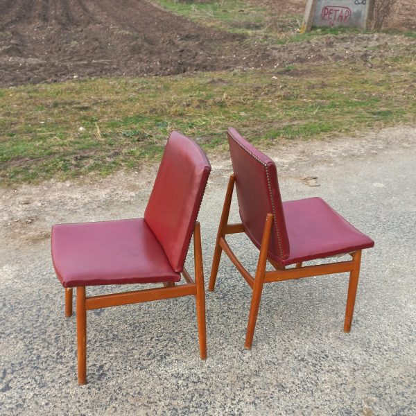 Chaises par Pierre Guariche sur Circa51