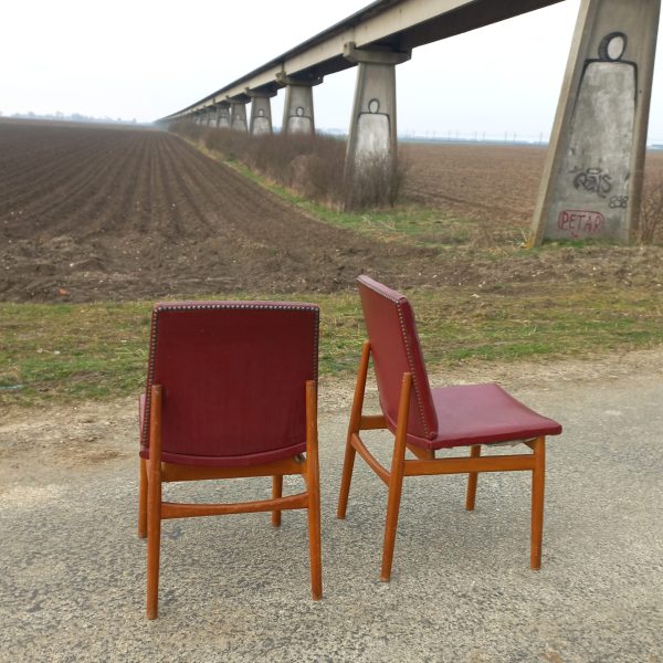 Chaises par Pierre Guariche sur Circa51