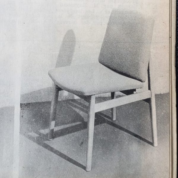 Chaises par Pierre Guariche sur Circa51