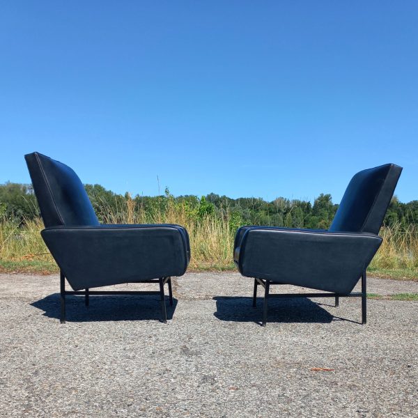 Fauteuils 645 par l'A.R.P. sur Circa51