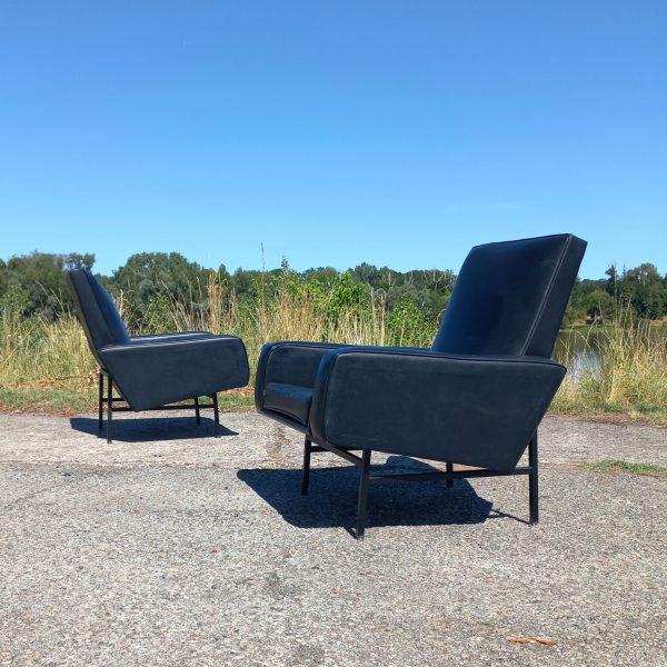 Fauteuils 645 par l'A.R.P. sur Circa51