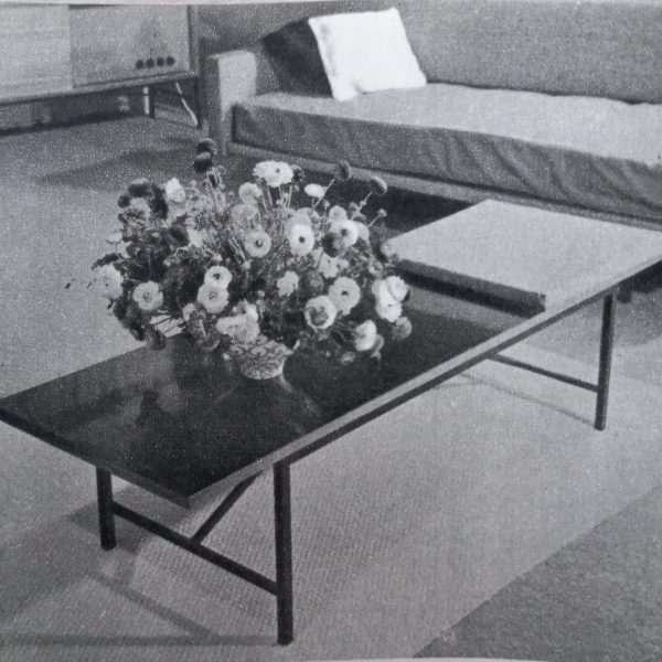 Table basse de André Simard sur Circa 51