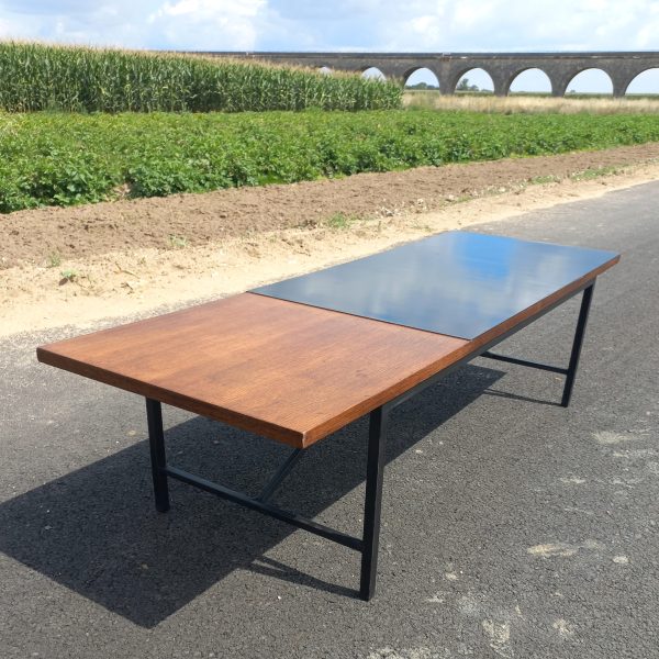 Table basse de André Simard sur Circa 51