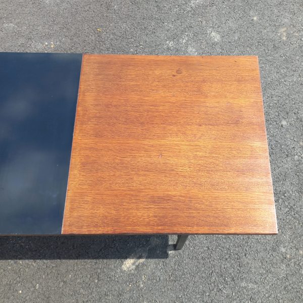 Table basse de André Simard sur Circa 51