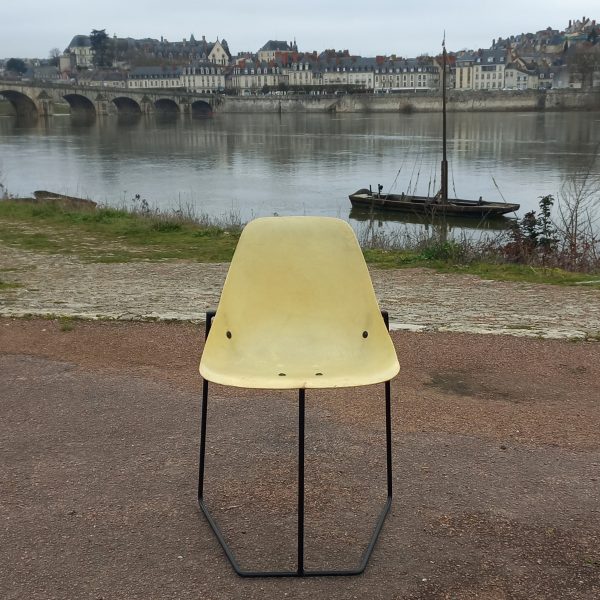 Chaise Coccinelle par René-Jean Caillette sur Circa51