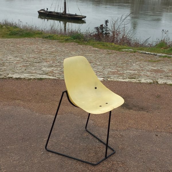 Chaise Coccinelle par René-Jean Caillette sur Circa51