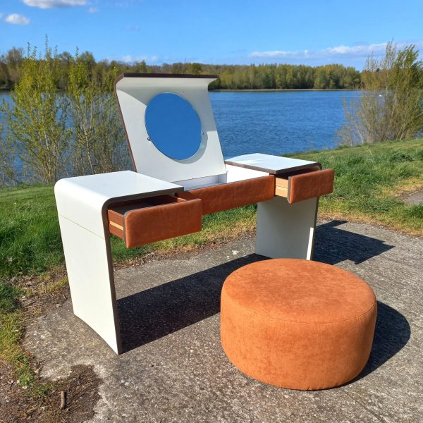 Coiffeuse Vega par Bernard Brunier sur Circa51