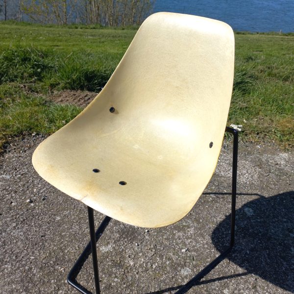 Chaise Coccinelle par René-Jean Caillette sur Circa51
