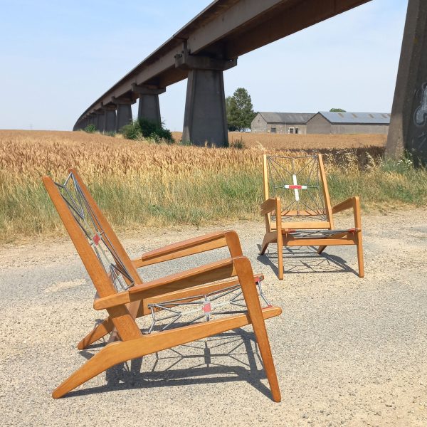 Paire de fauteuils FS105 par Pierre Guariche sur Circa51