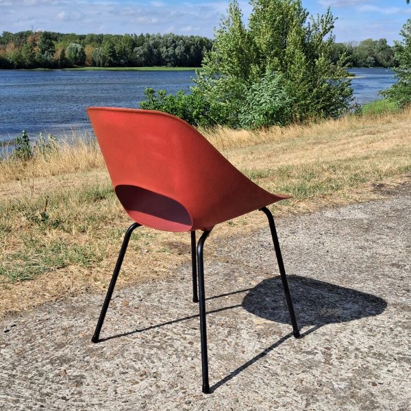 Chaise Tulipe par Pierre Guariche sur Circa51