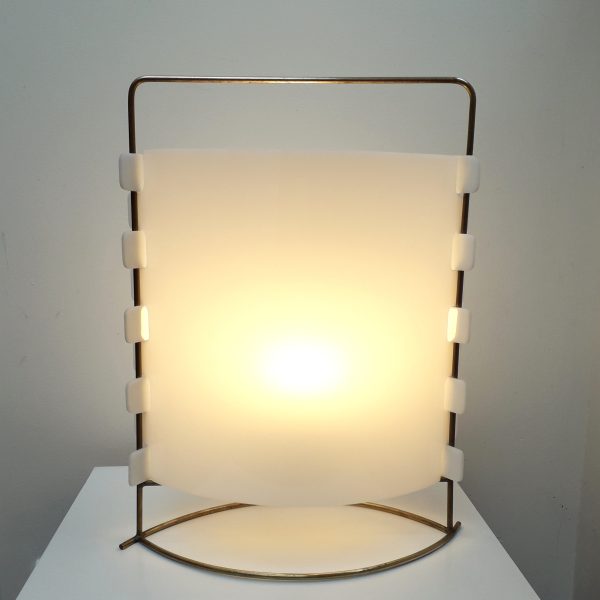 Lampe à poser M5 par Joseph-André Motte (1925-2013) sur Circa51