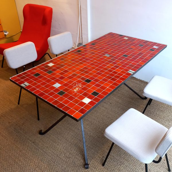 Table de salle à manger par Mado Jolain sur Circa51